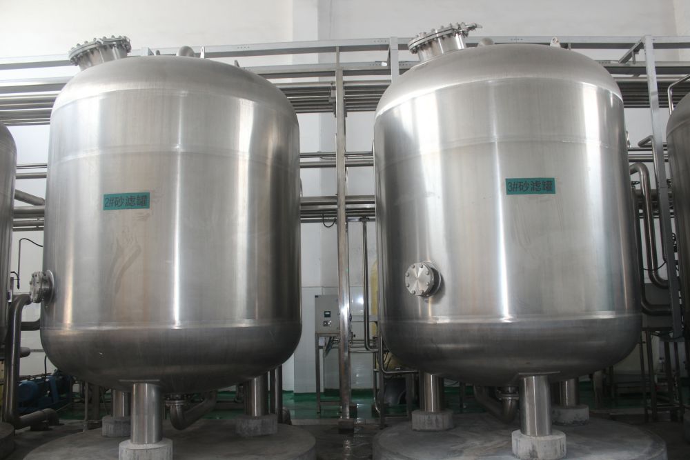 廣州(zhou)某某(mou)啤(pi)酒(jiu)100噸過濾輭(ruan)化水工(gong)程(cheng)